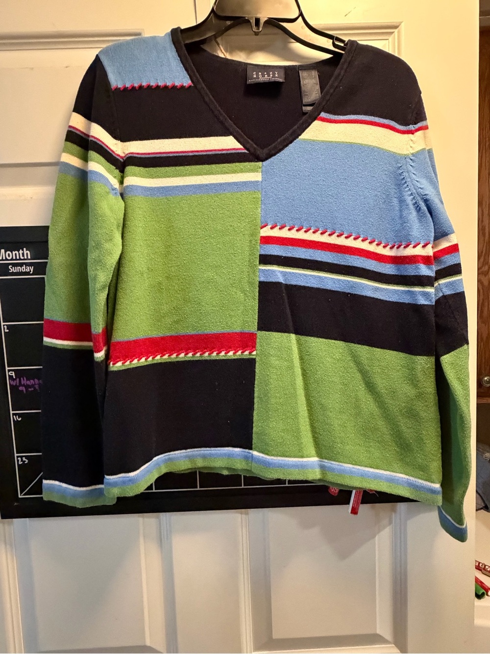 Colorblock V-Neck Sweater in Green, Black & Blue - SANDR